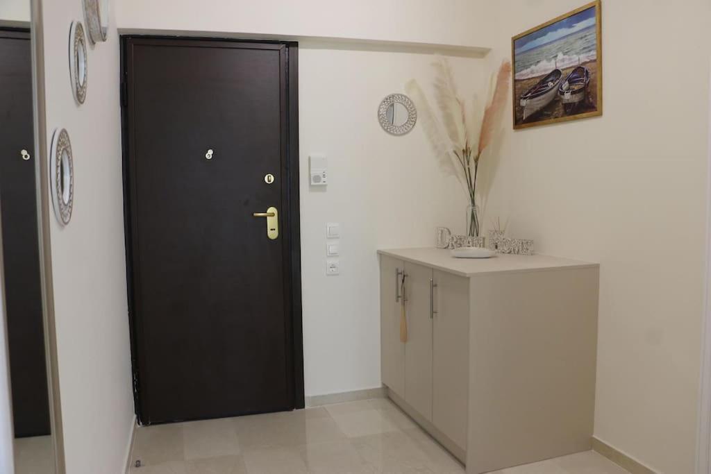 Glyfada Path Of Poets Apartment Атина Екстериор снимка