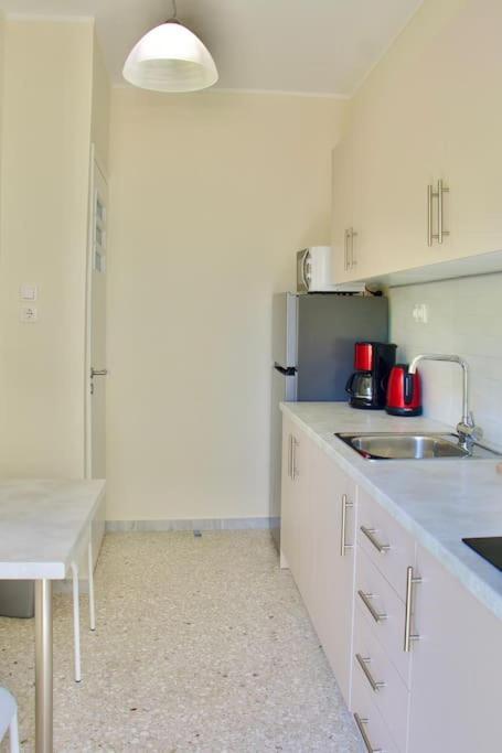 Glyfada Path Of Poets Apartment Атина Екстериор снимка