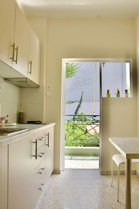 Glyfada Path Of Poets Apartment Атина Екстериор снимка
